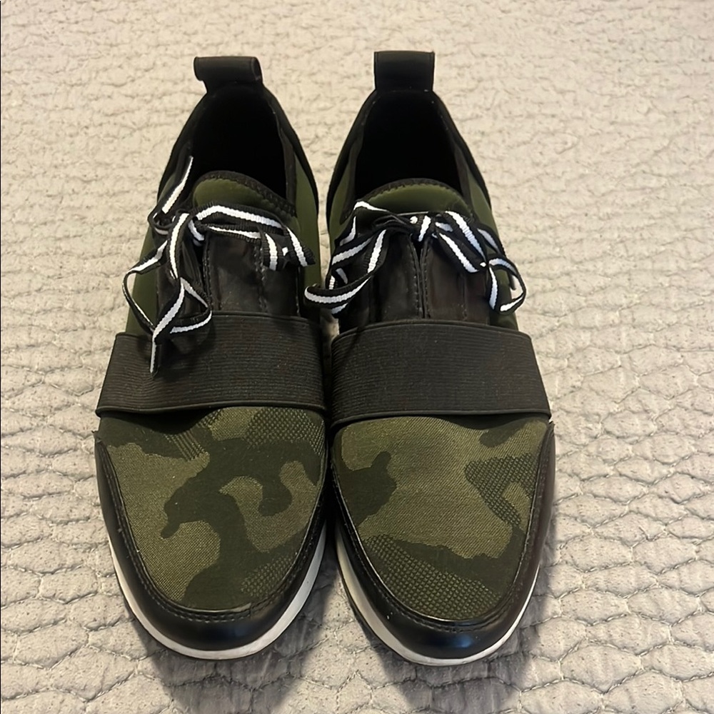 Steve Madden Green and Black Camouflage Sneakers